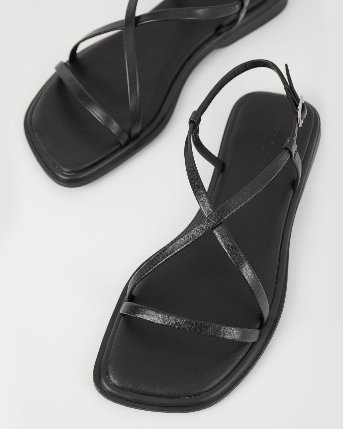 Vagabond Izzy sandals